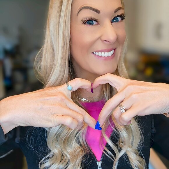 Meet your Posher, Stephanie - Picture 6 of 7